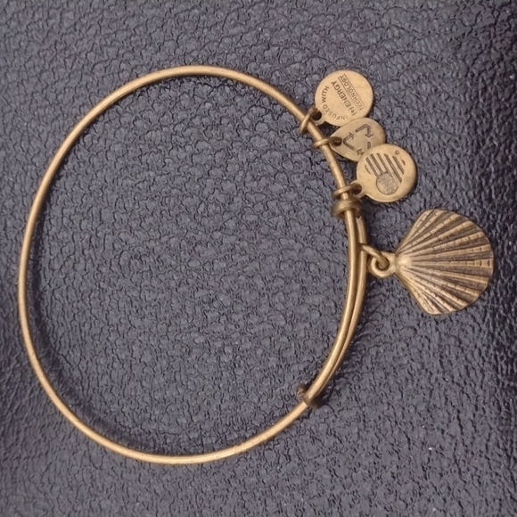 Alex and Ani Jewelry Alex And Ani Shell Seashell Gold Charm Bracelet Adjustable Bangle Boho